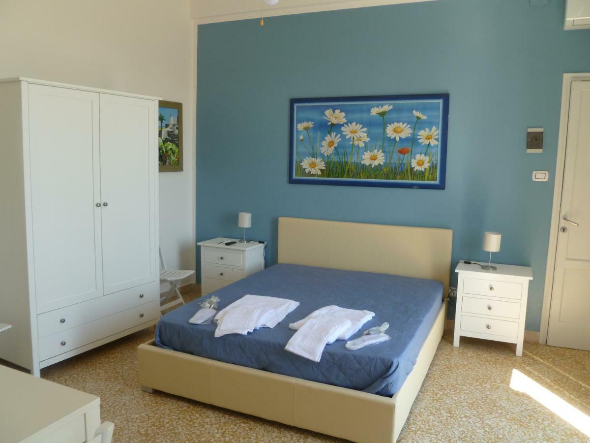 טראביה Casa Michela, Sea-View Apartments מראה חיצוני תמונה